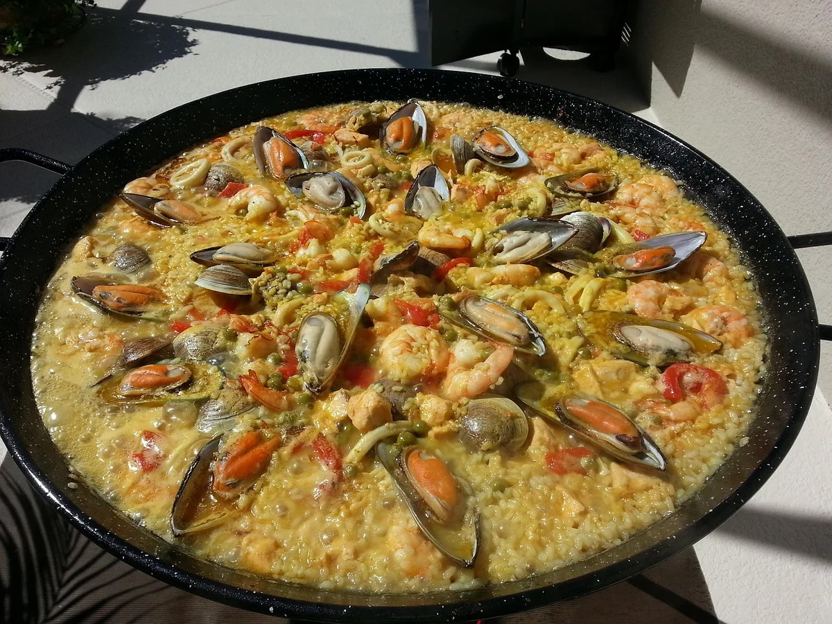 Les ingrédients d'une paella de marisco qui tient la route