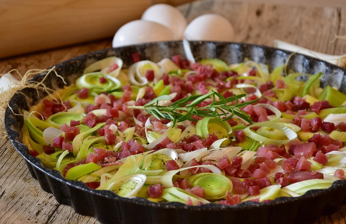 Erreurs fréquentes qui ruinent une quiche lorraine